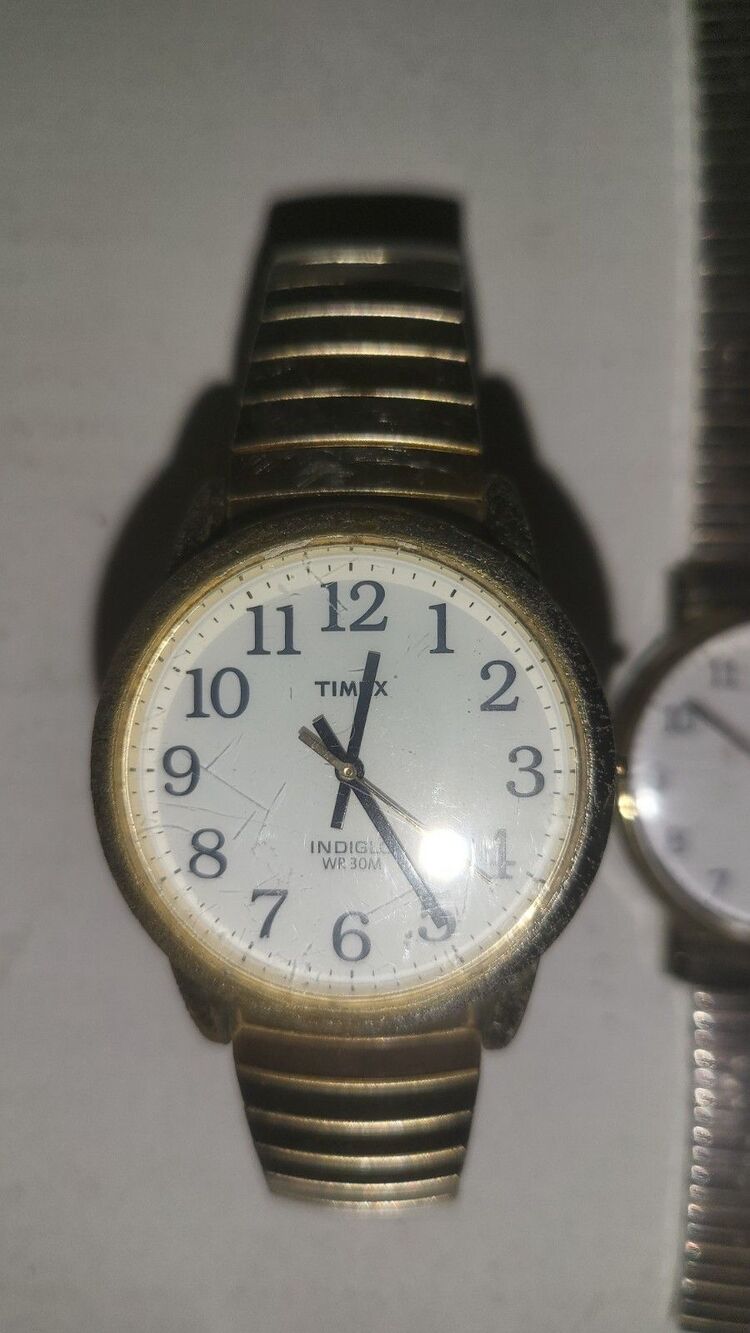 Vintage Watches Lot  of 2 Timex Models - Picture 2 of 3